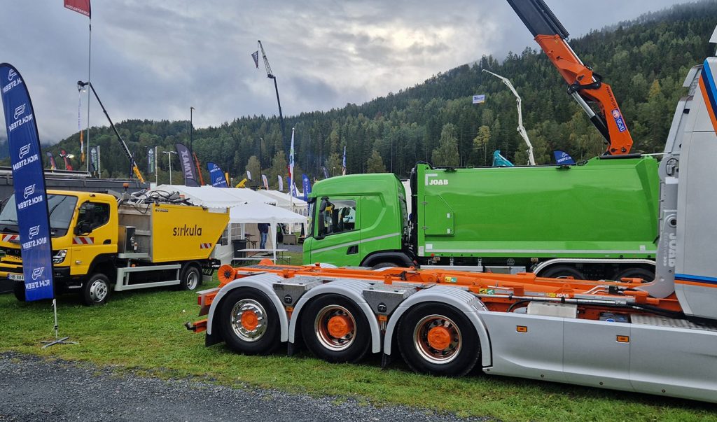 Lastebilkran2 Lastebilkran fra Rich. Steen AS for effektiv og sikker håndtering i krevende arbeidsmiljøer